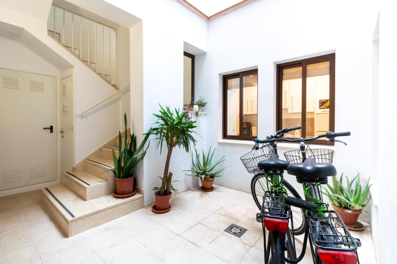 Holi-Rent Gonzalez Cuadrado Apartment Seville Exterior photo