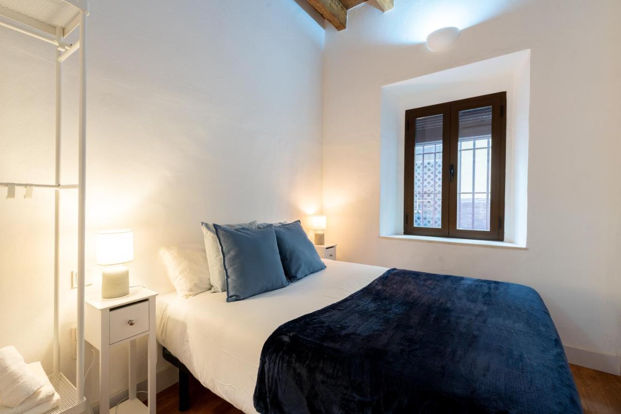 Holi-Rent Gonzalez Cuadrado Apartment Seville Exterior photo