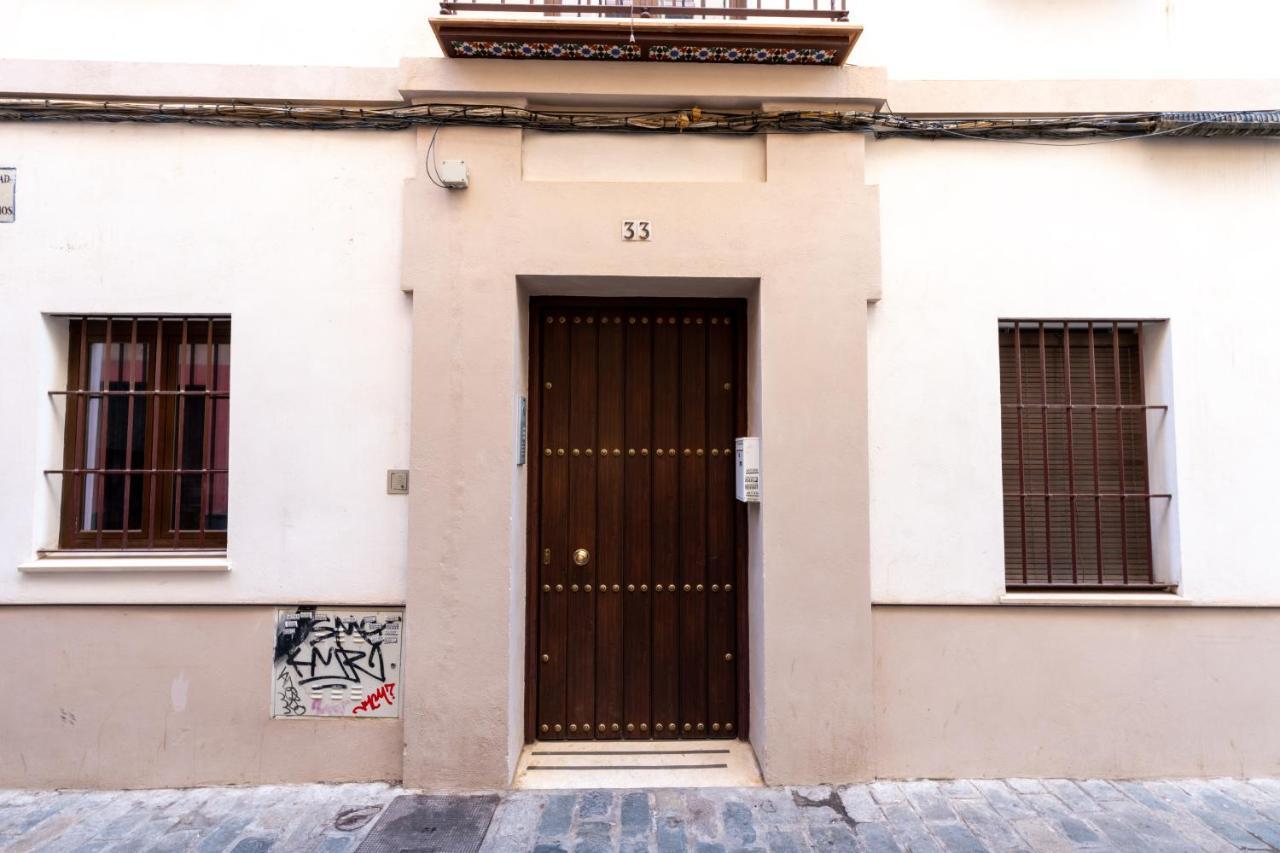 Holi-Rent Gonzalez Cuadrado Apartment Seville Exterior photo