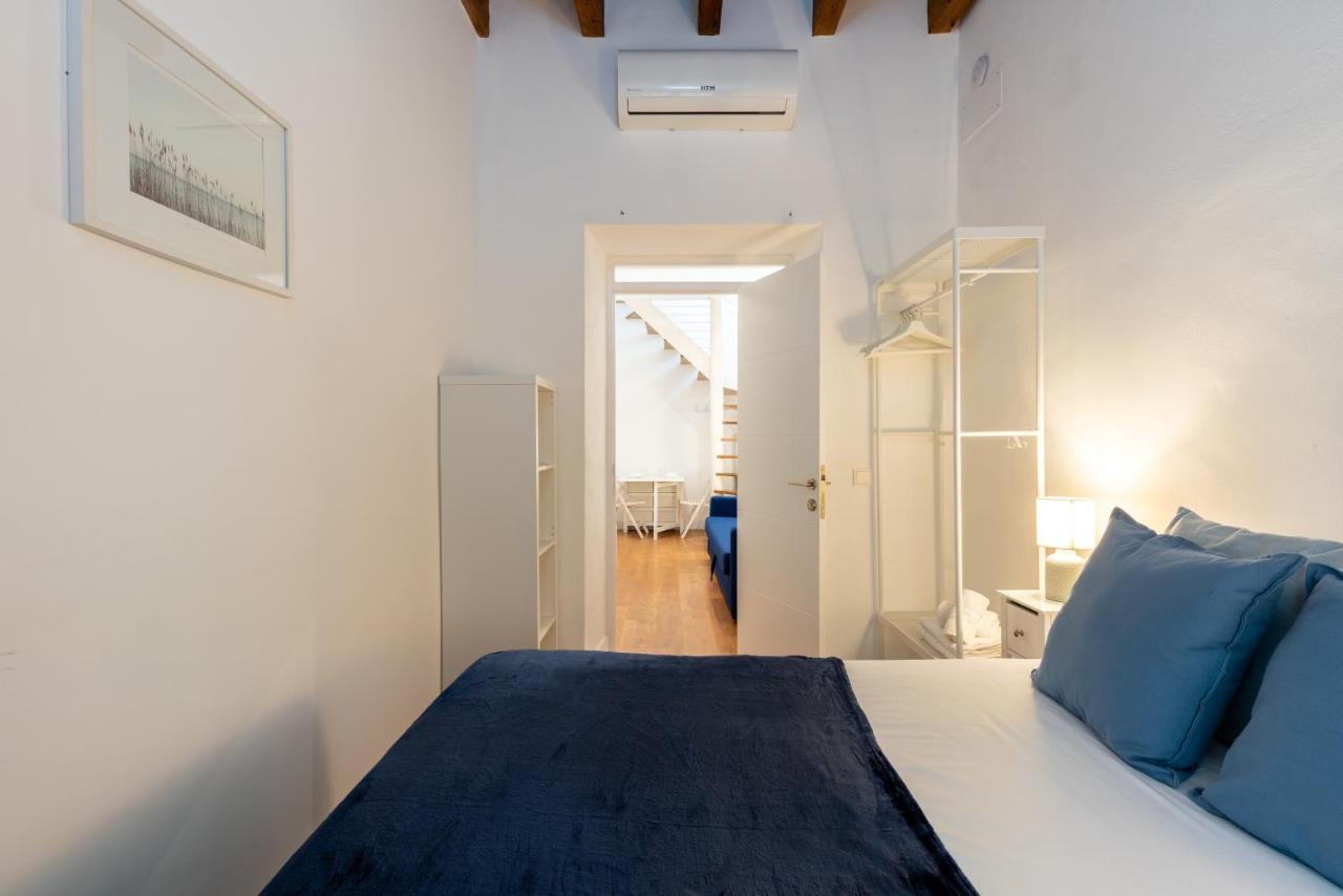 Holi-Rent Gonzalez Cuadrado Apartment Seville Exterior photo